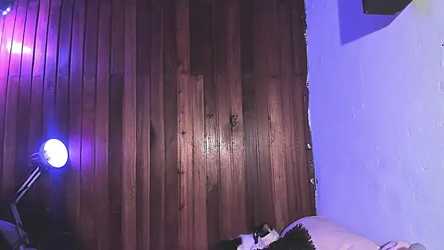 Alice woodville online show from November 2025 03:27:01 AM