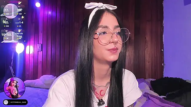 Alice woodville online show from November 2025 01:41:02 AM