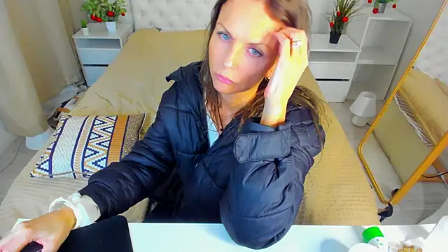 Elizabe th online show from December 2024 05:02:01 AM