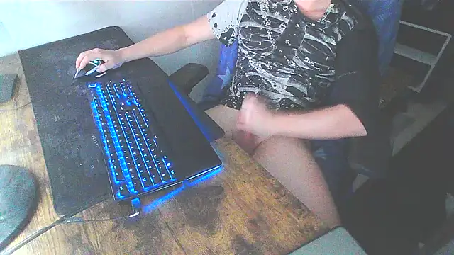 WouldLovetoFuckYou666 online show from December 2024 05:11:02 PM