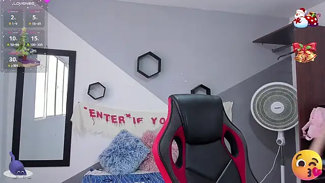 Danniela rivera online show from December 2024 03:12:01 PM