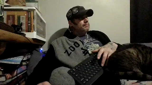 Snapshot of clitstitsandbongrips chatting on November 2025 11:21:01 AM clitstitsandbongrips online show from November 2025 11:21:01 AM