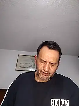 RogueTraveler online show from November 2025 03:20:02 AM