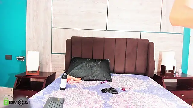 ZaritaLenon online show from November 2025 08:19:02 PM