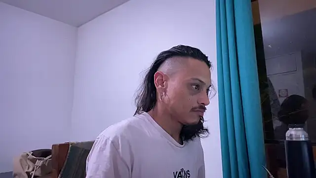 Snapshot of villanocat chatting on December 2024 03:38:02 AM villanocat online show from December 2024 03:38:02 AM