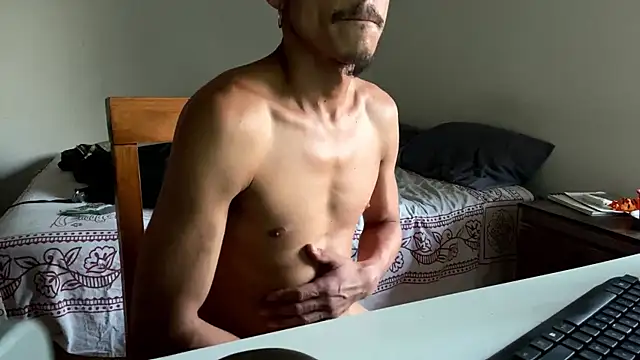 Snapshot of villanocat chatting on December 2024 11:45:02 PM villanocat online show from December 2024 11:45:02 PM