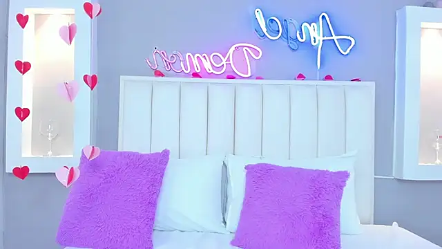 HannaPaola online show from February 2025 10:42:02 PM