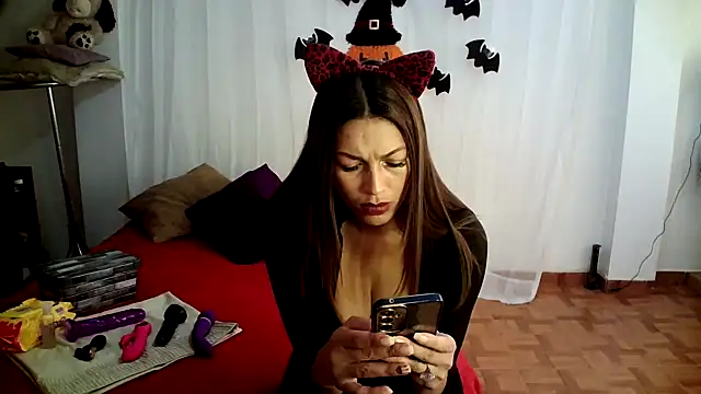 Hanna Charming online show from October 2025 06:06:01 PM