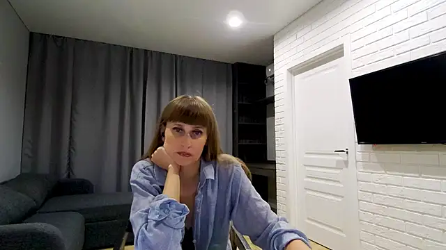 Daniella Lorente online show from June 2026 11:39:01 PM