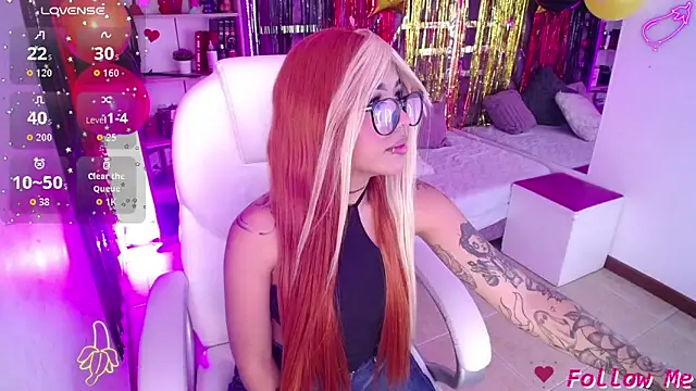 AliceWalker 11 online show from September 2025 08:21:02 PM