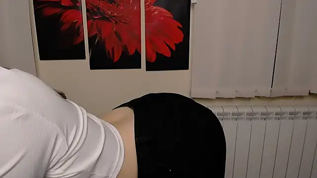 AliceSexyyy  online show from December 2024 04:05:01 PM