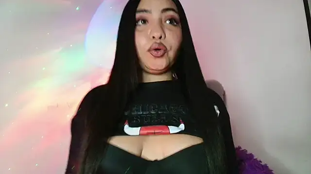 Snapshot of Dailyn_Adams chatting on January 2025 05:00:02 AM Dailyn Adams online show from January 2025 05:00:02 AM