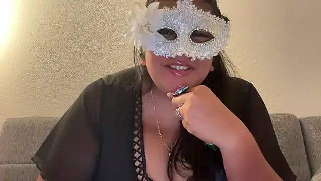 MashaCL online show from November 2025 05:15:01 PM