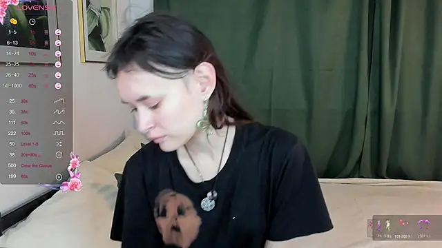 Emily Strikeee online show from November 2025 10:14:02 AM