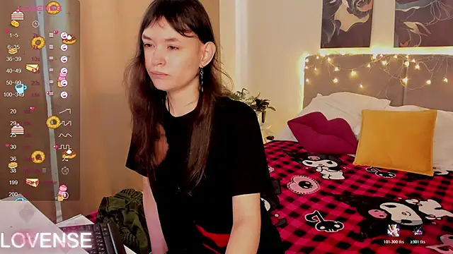 Emily Strikeee online show from February 2026 04:33:02 AM