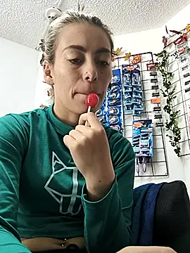 Tefannyy  online show from September 2025 03:34:02 PM