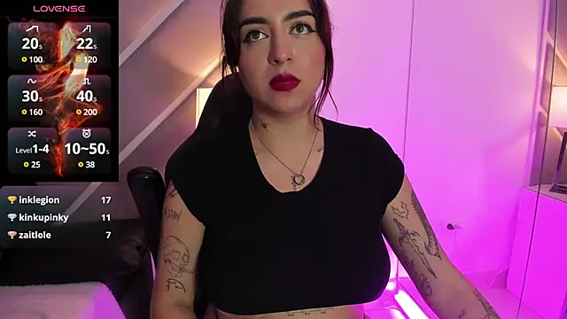 Snapshot of AnnikaMerliahh_ chatting on January 2025 05:47:02 PM AnnikaMerliahh online show from January 2025 05:47:02 PM