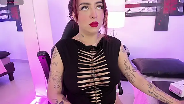 Snapshot of AnnikaMerliahh_ chatting on February 2025 12:06:02 PM AnnikaMerliahh online show from February 2025 12:06:02 PM