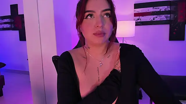 Snapshot of AnnikaMerliahh_ chatting on February 2025 06:15:02 PM AnnikaMerliahh online show from February 2025 06:15:02 PM