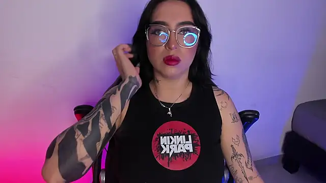 Snapshot of AnnikaMerliahh_ chatting on October 2025 03:37:01 AM AnnikaMerliahh online show from October 2025 03:37:01 AM