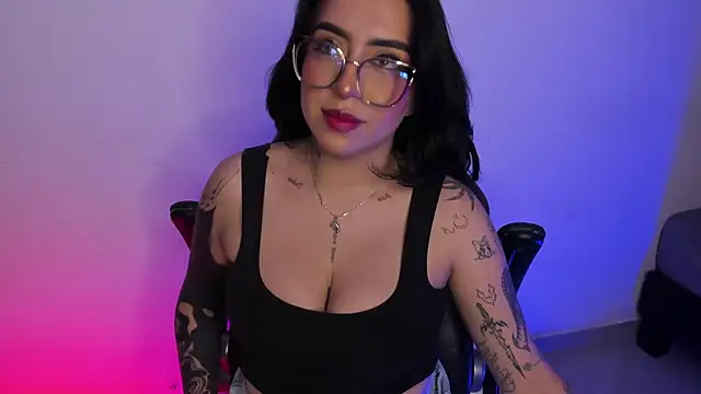 Snapshot of AnnikaMerliahh_ chatting on October 2025 03:20:02 AM AnnikaMerliahh online show from October 2025 03:20:02 AM
