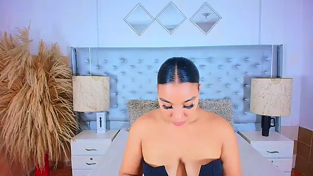 EileenBenzon online show from November 2025 03:58:02 PM