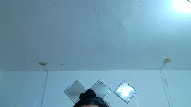 EileenBenzon online show from April 2026 03:15:02 PM