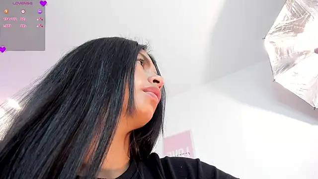 valka wolfe online show from December 2024 07:53:02 PM