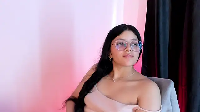 Snapshot of lana_dol chatting on March 2025 06:18:01 PM lana dol online show from March 2025 06:18:01 PM