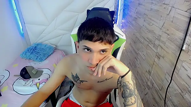 Snapshot of Brayan_lopezz chatting on January 2025 03:54:01 PM Brayan lopezz online show from January 2025 03:54:01 PM