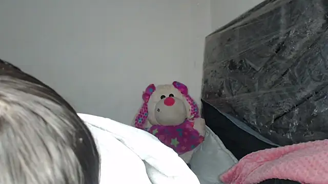 skinny sweet2411 online show from January 2026 12:21:02 PM