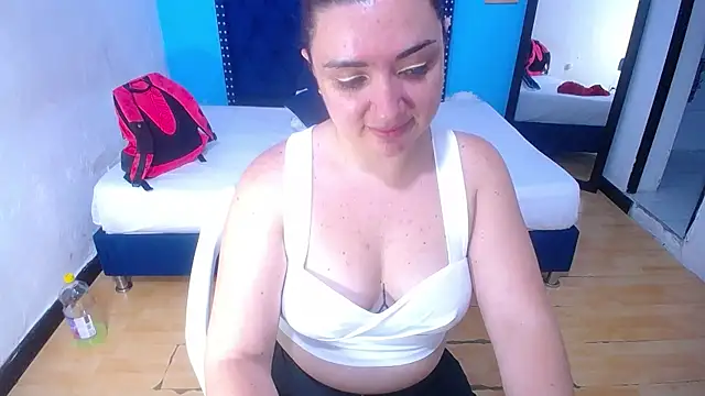 Snapshot of kinky_redhead18 chatting on November 2025 01:43:01 PM kinky redhead18 online show from November 2025 01:43:01 PM