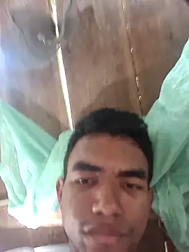 Reynold2608 online show from March 2026 08:01:02 PM