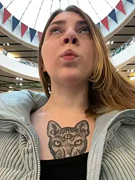 Snapshot of Sunny___Bunny chatting on December 2024 12:16:02 PM Sunny Bunny online show from December 2024 12:16:02 PM