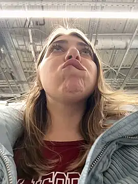 Snapshot of Sunny___Bunny chatting on December 2024 04:20:02 PM Sunny Bunny online show from December 2024 04:20:02 PM