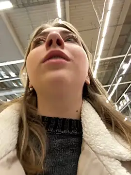 Snapshot of Sunny___Bunny chatting on January 2025 02:40:02 PM Sunny Bunny online show from January 2025 02:40:02 PM