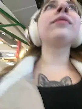 Snapshot of Sunny___Bunny chatting on January 2025 03:09:02 PM Sunny Bunny online show from January 2025 03:09:02 PM