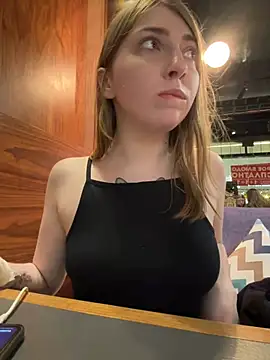 Snapshot of Sunny___Bunny chatting on January 2025 05:54:02 PM Sunny Bunny online show from January 2025 05:54:02 PM