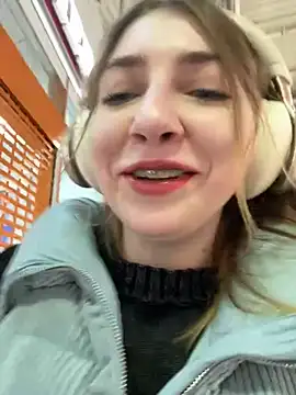 Snapshot of Sunny___Bunny chatting on January 2025 02:42:02 PM Sunny Bunny online show from January 2025 02:42:02 PM