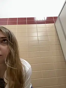 Snapshot of Sunny___Bunny chatting on January 2025 11:12:02 AM Sunny Bunny online show from January 2025 11:12:02 AM