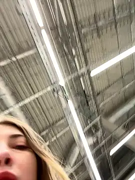 Snapshot of Sunny___Bunny chatting on February 2025 03:14:01 PM Sunny Bunny online show from February 2025 03:14:01 PM