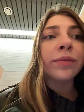 Snapshot of Sunny___Bunny chatting on February 2025 05:15:01 PM Sunny Bunny online show from February 2025 05:15:01 PM