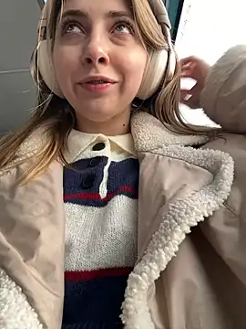 Snapshot of Sunny___Bunny chatting on March 2025 02:12:02 PM Sunny Bunny online show from March 2025 02:12:02 PM