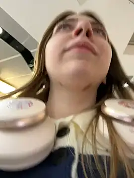 Snapshot of Sunny___Bunny chatting on March 2025 05:15:01 PM Sunny Bunny online show from March 2025 05:15:01 PM