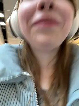 Snapshot of Sunny___Bunny chatting on March 2025 02:01:01 PM Sunny Bunny online show from March 2025 02:01:01 PM