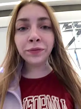 Snapshot of Sunny___Bunny chatting on September 2025 08:16:01 AM Sunny Bunny online show from September 2025 08:16:01 AM