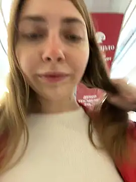 Snapshot of Sunny___Bunny chatting on September 2025 08:15:02 AM Sunny Bunny online show from September 2025 08:15:02 AM