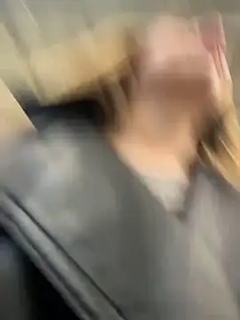 Snapshot of Sunny___Bunny chatting on October 2025 08:12:01 AM Sunny Bunny online show from October 2025 08:12:01 AM