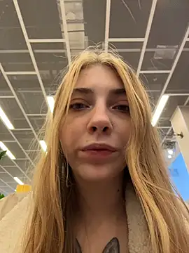 Snapshot of Sunny___Bunny chatting on October 2025 08:15:01 AM Sunny Bunny online show from October 2025 08:15:01 AM