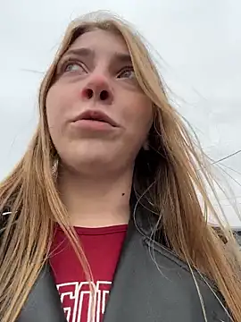 Snapshot of Sunny___Bunny chatting on October 2025 10:16:02 AM Sunny Bunny online show from October 2025 10:16:02 AM